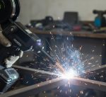 Професионален ръчен инверторен телоподаващ апарат за заваряване без газ 400A Hawek